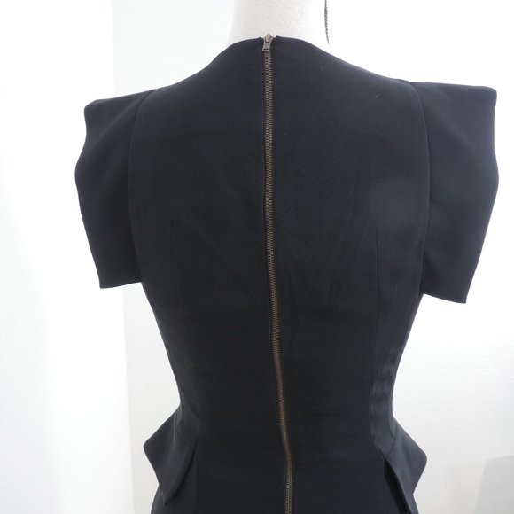 Tabitha Webb Honeysuckle Onyx Black Sleeveless V Neck Partial Peplum Waist Dress - Picture 8 of 12